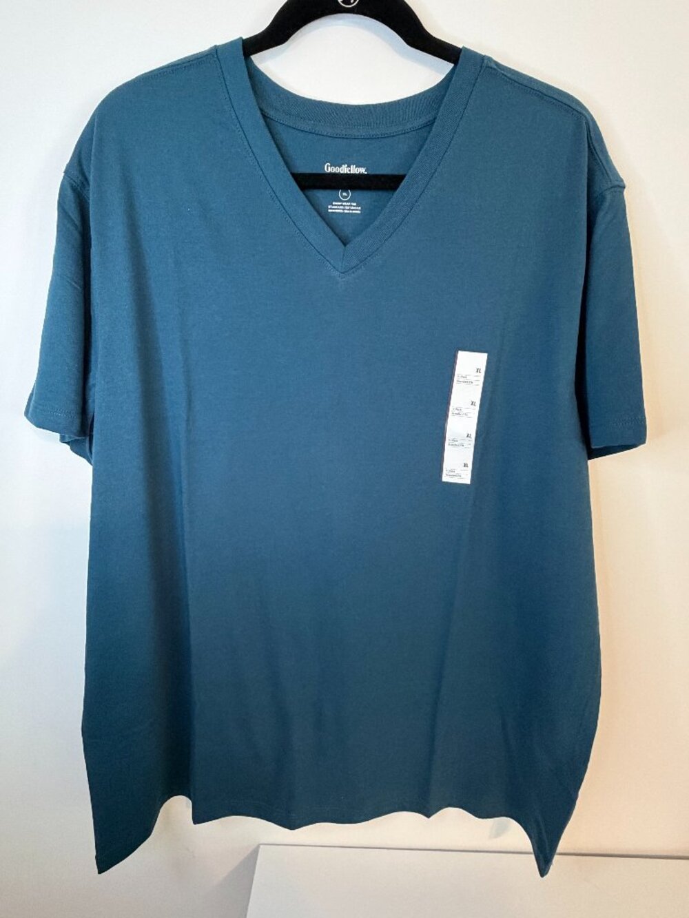 NWT Mens Size XL V-Neck Goodfellow Every Wear Tee Short Sleeve  Blue